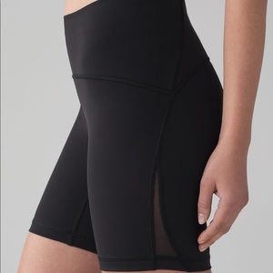 Lululemon train times shorts NWT